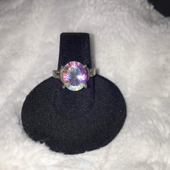 Iridescent crystal ring set in sterling silver with a whale tail bezel - Picture 1 of 4